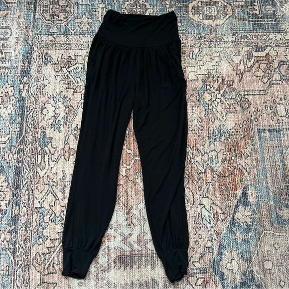 Athleta Studio Jogger Black Size XS High Rise Lightweight Yoga Pants - Picture 6 of 13